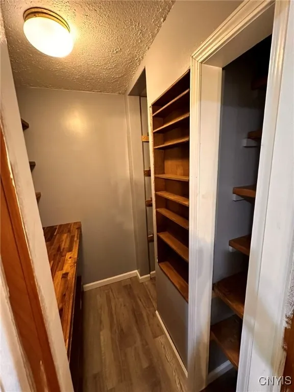 Walk-in Pantry