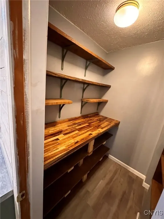 Walk-in Pantry