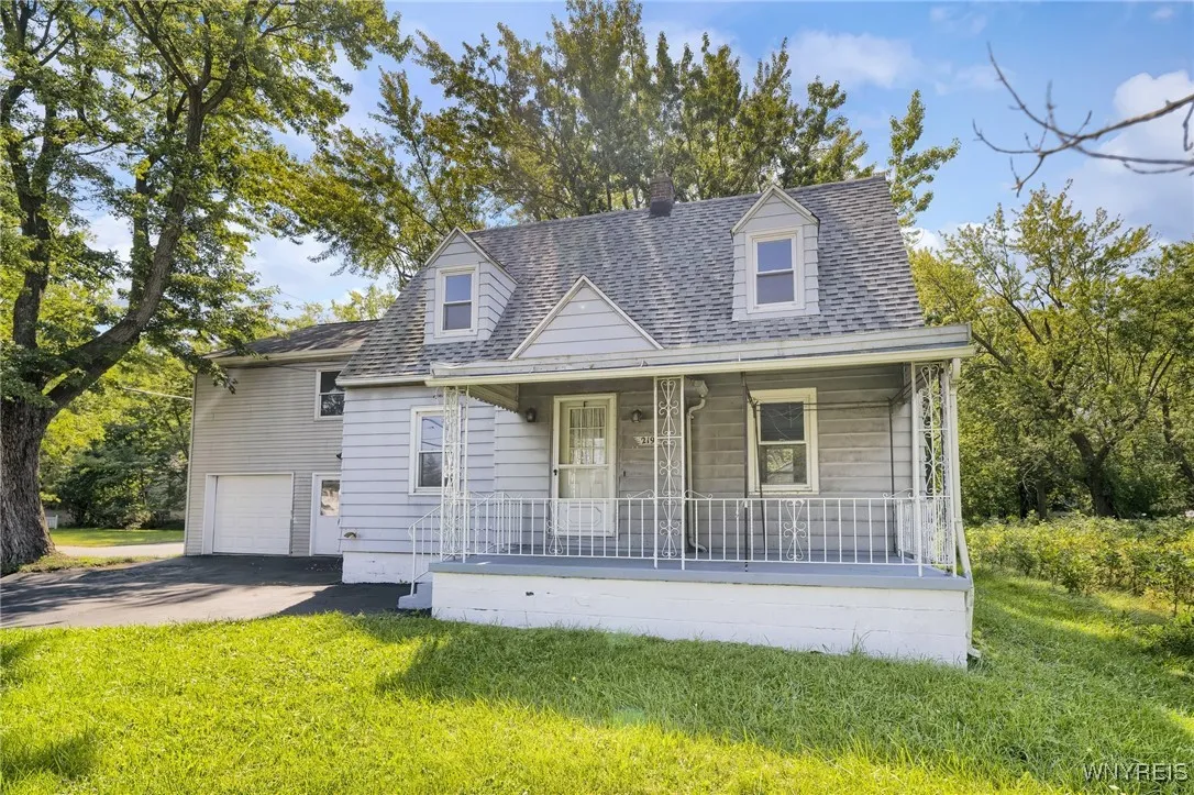 219 Center Road, West Seneca, New York 14224, West Seneca, New York 14224, 3 Bedrooms Bedrooms, ,2 BathroomsBathrooms,Residential,Closed,219 Center Road, West Seneca, New York 14224,0,B1563364