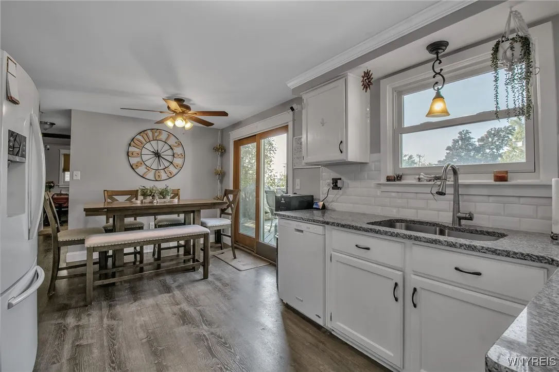 3612 Dartmouth Street, Hamburg, New York 14075, Hamburg, New York 14075, 4 Bedrooms Bedrooms, 8 Rooms Rooms,2 BathroomsBathrooms,Residential,Closed,3612 Dartmouth Street, Hamburg, New York 14075,0,B1563810