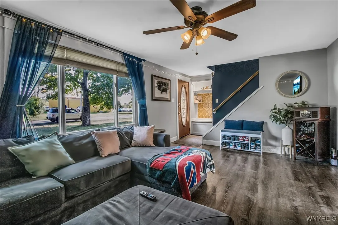3612 Dartmouth Street, Hamburg, New York 14075, Hamburg, New York 14075, 4 Bedrooms Bedrooms, 8 Rooms Rooms,2 BathroomsBathrooms,Residential,Closed,3612 Dartmouth Street, Hamburg, New York 14075,0,B1563810