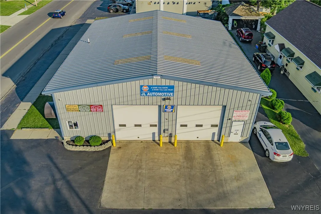 351 Ward Road, North Tonawanda, New York 14120, North Tonawanda, New York 14120, ,Commercial Sale,For Sale,351 Ward Road, North Tonawanda, New York 14120,0,B1563876