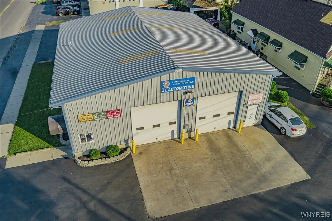 351 Ward Road, North Tonawanda, New York 14120, North Tonawanda, New York 14120, ,Commercial Sale,For Sale,351 Ward Road, North Tonawanda, New York 14120,0,B1563876