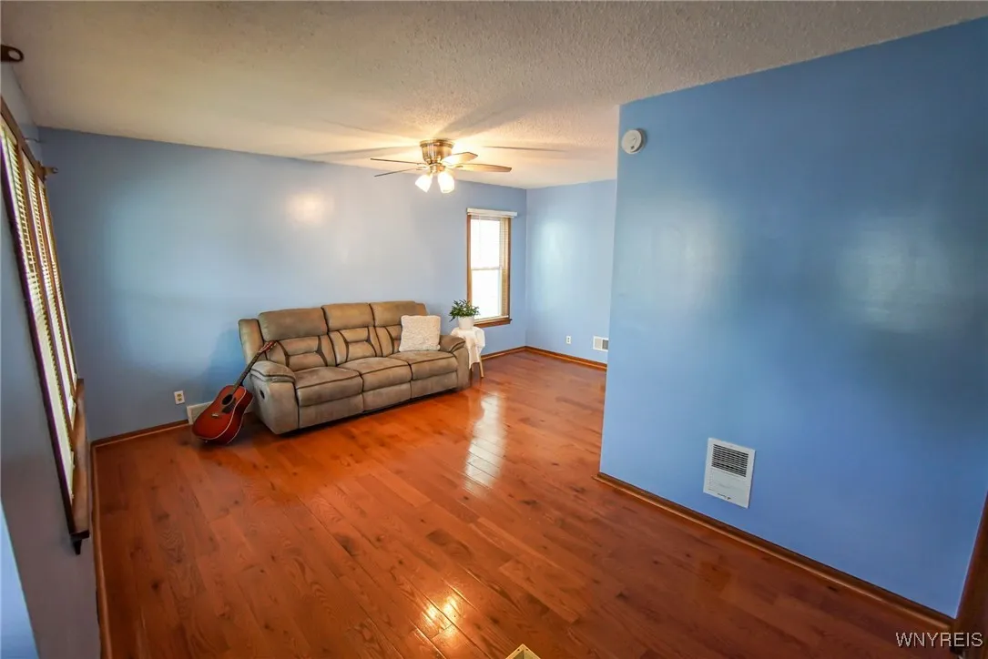 139 Roesch Avenue, Buffalo, New York 14207, Buffalo, New York 14207, 2 Bedrooms Bedrooms, 5 Rooms Rooms,1 BathroomBathrooms,Residential,Closed,139 Roesch Avenue, Buffalo, New York 14207,0,B1563526