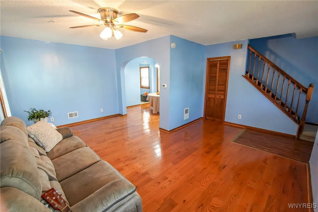 139 Roesch Avenue, Buffalo, New York 14207, Buffalo, New York 14207, 2 Bedrooms Bedrooms, 5 Rooms Rooms,1 BathroomBathrooms,Residential,Closed,139 Roesch Avenue, Buffalo, New York 14207,0,B1563526