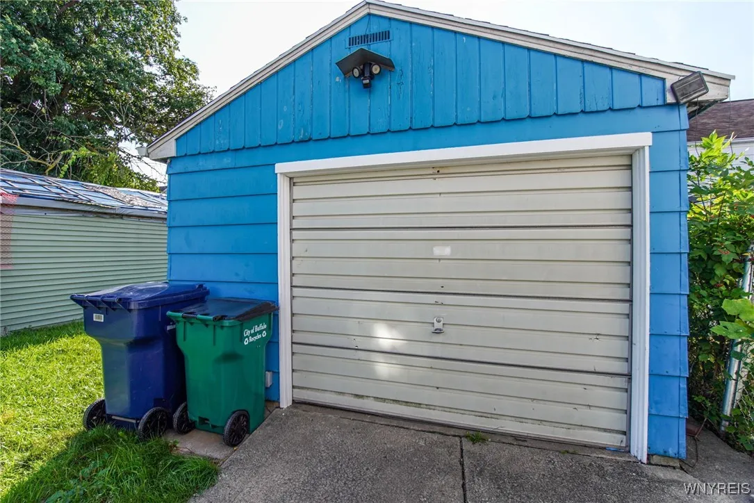 139 Roesch Avenue, Buffalo, New York 14207, Buffalo, New York 14207, 2 Bedrooms Bedrooms, 5 Rooms Rooms,1 BathroomBathrooms,Residential,Closed,139 Roesch Avenue, Buffalo, New York 14207,0,B1563526