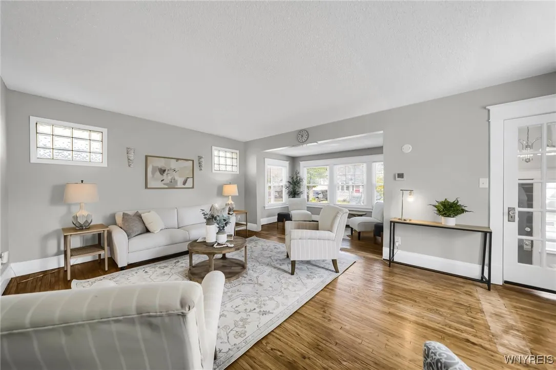 211 Villa Avenue, Buffalo, New York 14216, Buffalo, New York 14216, 3 Bedrooms Bedrooms, 8 Rooms Rooms,2 BathroomsBathrooms,Residential,Closed,211 Villa Avenue, Buffalo, New York 14216,0,B1562397