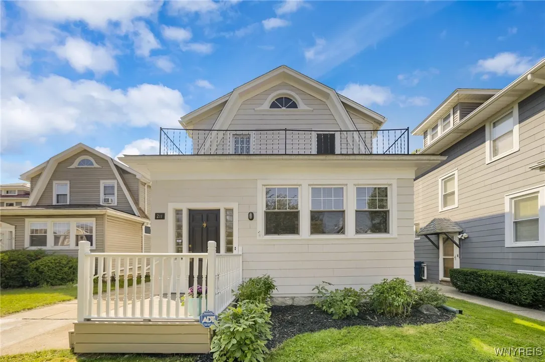 211 Villa Avenue, Buffalo, New York 14216, Buffalo, New York 14216, 3 Bedrooms Bedrooms, 8 Rooms Rooms,2 BathroomsBathrooms,Residential,Closed,211 Villa Avenue, Buffalo, New York 14216,0,B1562397