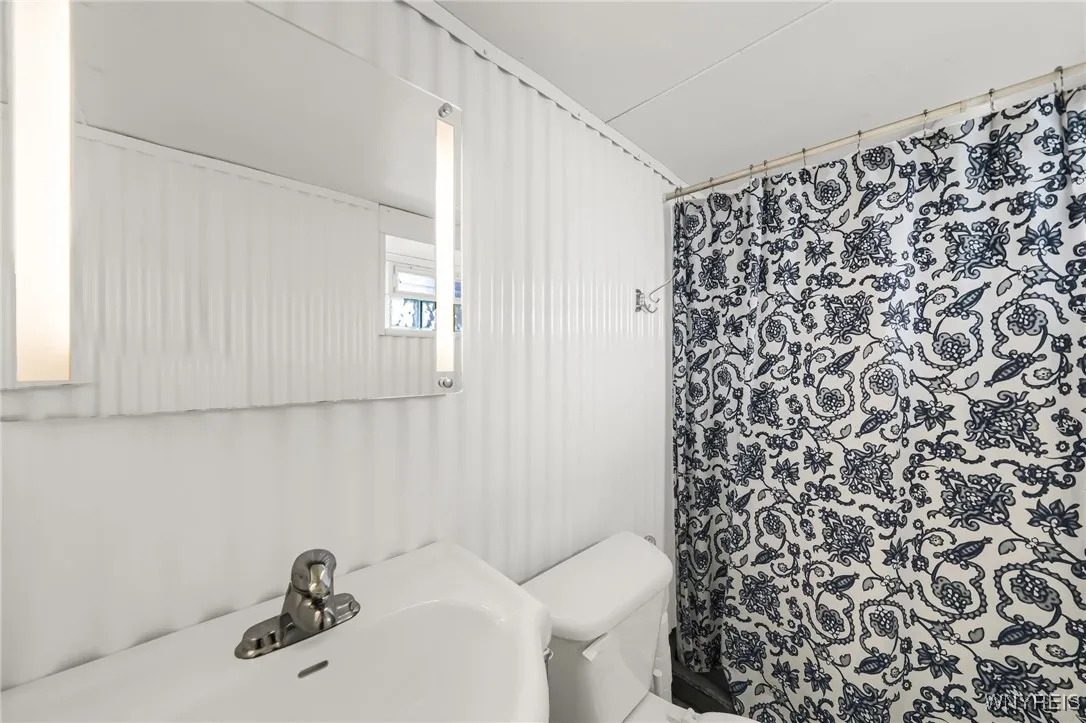 211 Villa Avenue, Buffalo, New York 14216, Buffalo, New York 14216, 3 Bedrooms Bedrooms, 8 Rooms Rooms,2 BathroomsBathrooms,Residential,Closed,211 Villa Avenue, Buffalo, New York 14216,0,B1562397