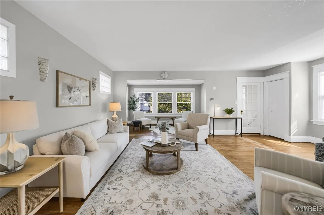 211 Villa Avenue, Buffalo, New York 14216, Buffalo, New York 14216, 3 Bedrooms Bedrooms, 8 Rooms Rooms,2 BathroomsBathrooms,Residential,Closed,211 Villa Avenue, Buffalo, New York 14216,0,B1562397