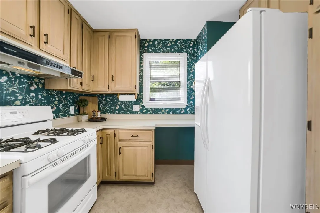 211 Villa Avenue, Buffalo, New York 14216, Buffalo, New York 14216, 3 Bedrooms Bedrooms, 8 Rooms Rooms,2 BathroomsBathrooms,Residential,Closed,211 Villa Avenue, Buffalo, New York 14216,0,B1562397