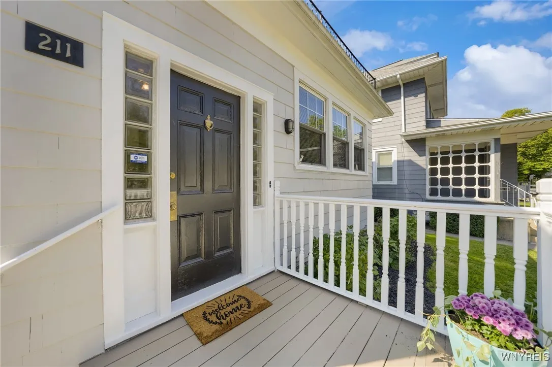 211 Villa Avenue, Buffalo, New York 14216, Buffalo, New York 14216, 3 Bedrooms Bedrooms, 8 Rooms Rooms,2 BathroomsBathrooms,Residential,Closed,211 Villa Avenue, Buffalo, New York 14216,0,B1562397