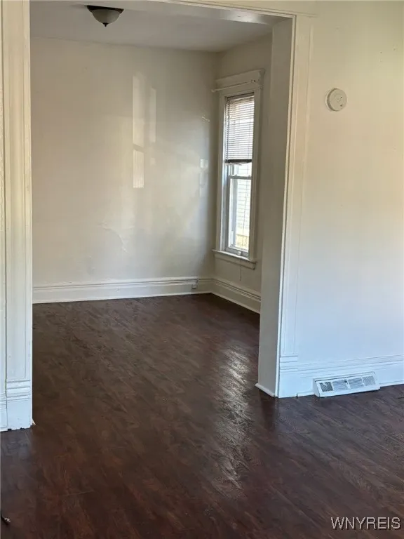 Living room/dining room