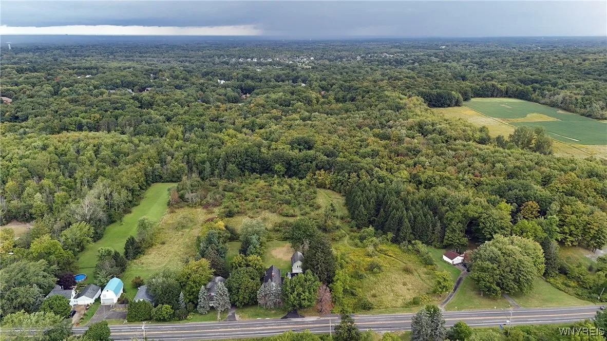 7330 Ellicott Road, Orchard Park, New York 14127, Orchard Park, New York 14127, 4 Bedrooms Bedrooms, ,2 BathroomsBathrooms,Residential,Closed,7330 Ellicott Road, Orchard Park, New York 14127,0,B1561427