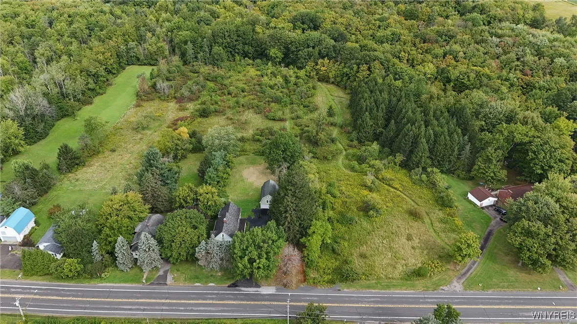 7330 Ellicott Road, Orchard Park, New York 14127, Orchard Park, New York 14127, 4 Bedrooms Bedrooms, ,2 BathroomsBathrooms,Residential,Closed,7330 Ellicott Road, Orchard Park, New York 14127,0,B1561427