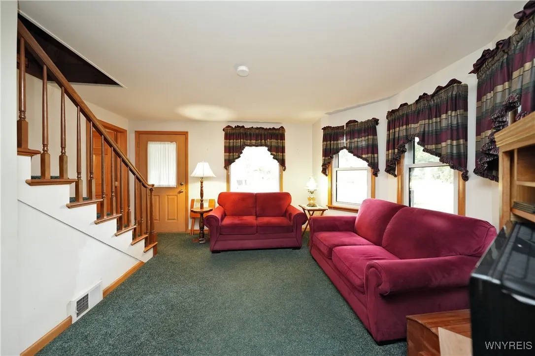 7330 Ellicott Road, Orchard Park, New York 14127, Orchard Park, New York 14127, 4 Bedrooms Bedrooms, ,2 BathroomsBathrooms,Residential,Closed,7330 Ellicott Road, Orchard Park, New York 14127,0,B1561427