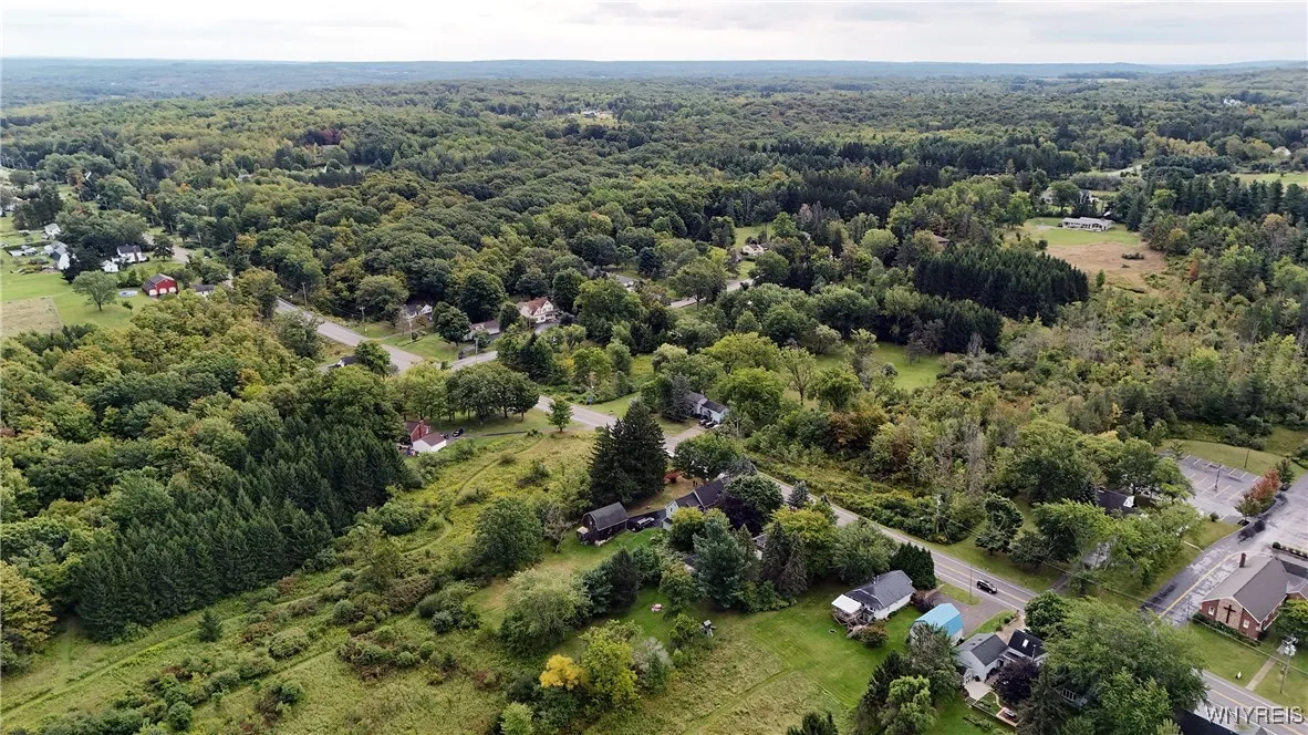7330 Ellicott Road, Orchard Park, New York 14127, Orchard Park, New York 14127, 4 Bedrooms Bedrooms, ,2 BathroomsBathrooms,Residential,Closed,7330 Ellicott Road, Orchard Park, New York 14127,0,B1561427