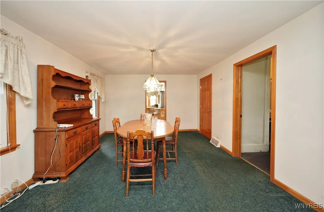 7330 Ellicott Road, Orchard Park, New York 14127, Orchard Park, New York 14127, 4 Bedrooms Bedrooms, ,2 BathroomsBathrooms,Residential,Closed,7330 Ellicott Road, Orchard Park, New York 14127,0,B1561427
