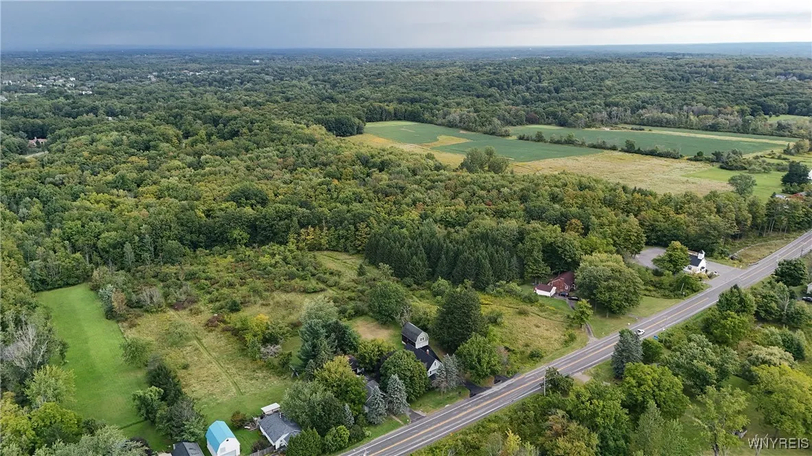 7330 Ellicott Road, Orchard Park, New York 14127, Orchard Park, New York 14127, 4 Bedrooms Bedrooms, ,2 BathroomsBathrooms,Residential,Closed,7330 Ellicott Road, Orchard Park, New York 14127,0,B1561427
