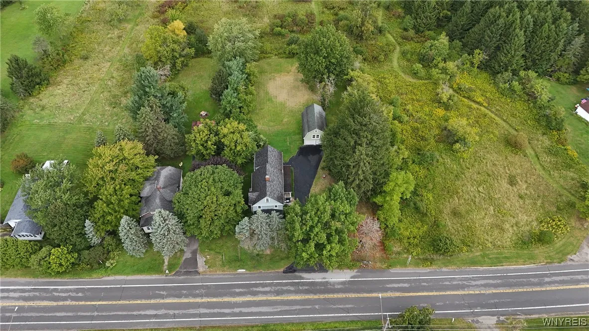 7330 Ellicott Road, Orchard Park, New York 14127, Orchard Park, New York 14127, 4 Bedrooms Bedrooms, ,2 BathroomsBathrooms,Residential,Closed,7330 Ellicott Road, Orchard Park, New York 14127,0,B1561427