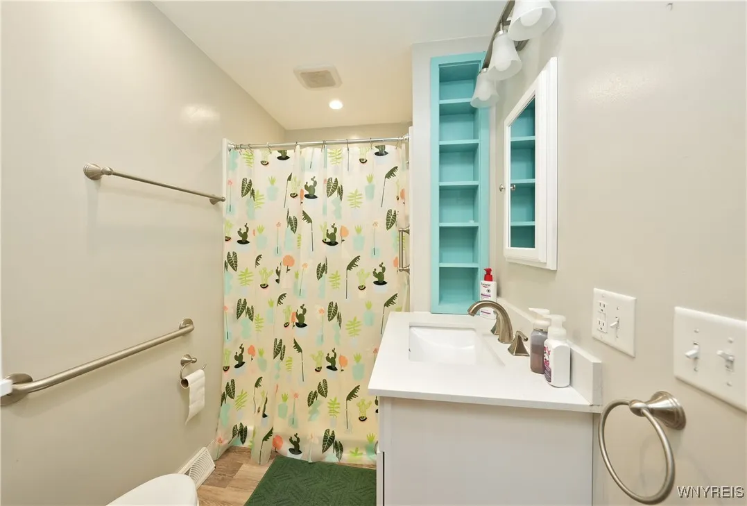 7330 Ellicott Road, Orchard Park, New York 14127, Orchard Park, New York 14127, 4 Bedrooms Bedrooms, ,2 BathroomsBathrooms,Residential,Closed,7330 Ellicott Road, Orchard Park, New York 14127,0,B1561427