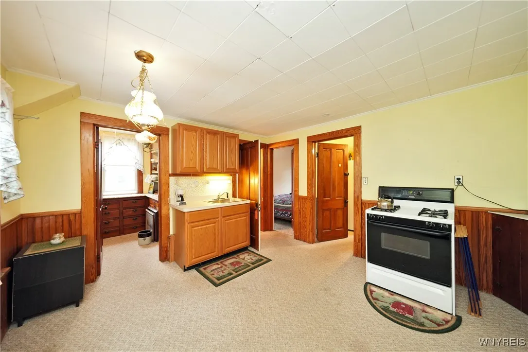 7330 Ellicott Road, Orchard Park, New York 14127, Orchard Park, New York 14127, 4 Bedrooms Bedrooms, ,2 BathroomsBathrooms,Residential,Closed,7330 Ellicott Road, Orchard Park, New York 14127,0,B1561427