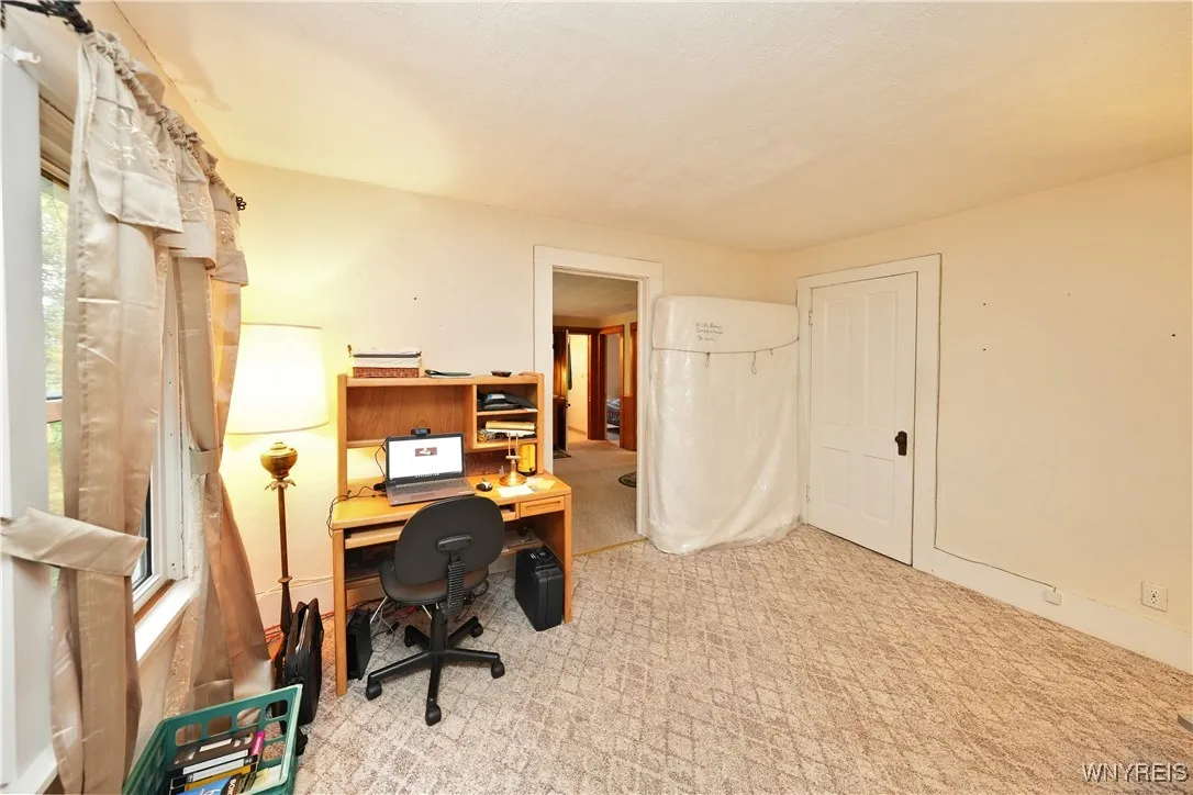 7330 Ellicott Road, Orchard Park, New York 14127, Orchard Park, New York 14127, 4 Bedrooms Bedrooms, ,2 BathroomsBathrooms,Residential,Closed,7330 Ellicott Road, Orchard Park, New York 14127,0,B1561427