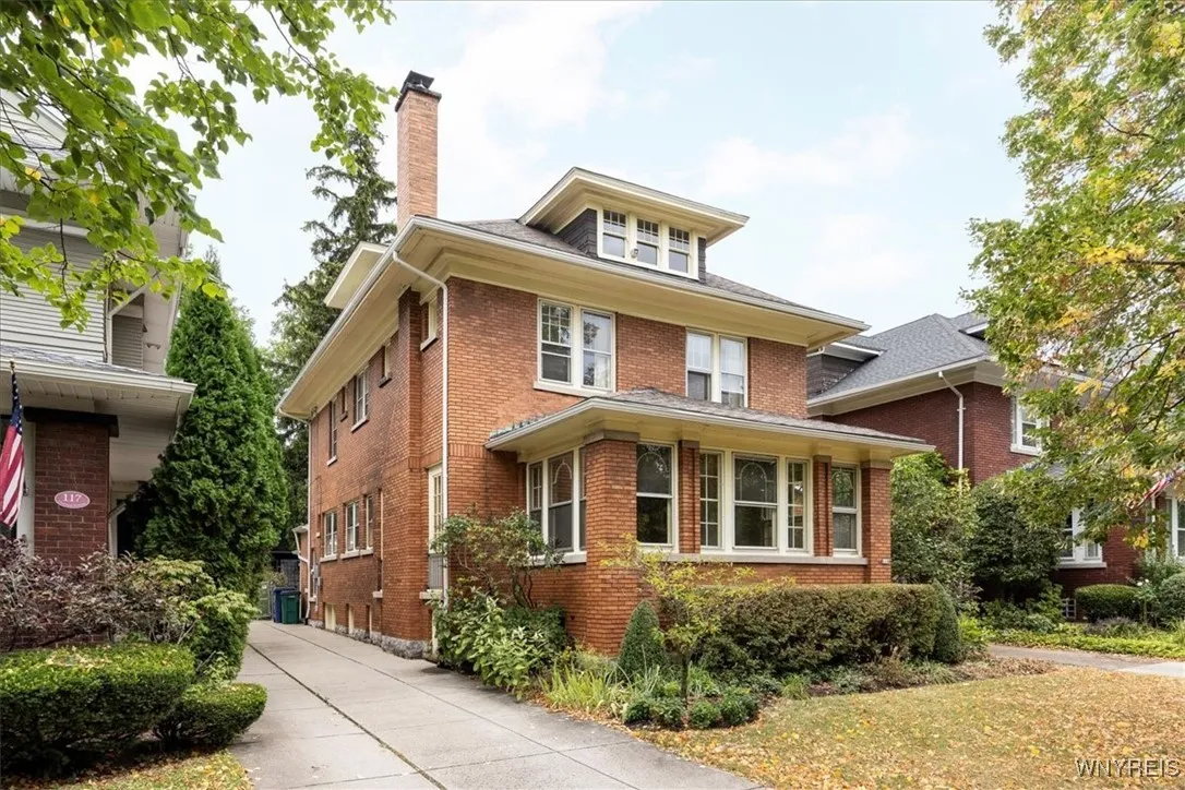 111 Chatham Avenue, Buffalo, New York 14216, Buffalo, New York 14216, 3 Bedrooms Bedrooms, 9 Rooms Rooms,2 BathroomsBathrooms,Residential,Closed,111 Chatham Avenue, Buffalo, New York 14216,0,B1564180