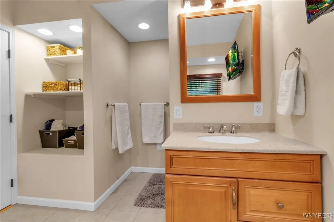 59 Dappled Drive, Amherst, New York 14051, Amherst, New York 14051, 3 Bedrooms Bedrooms, 10 Rooms Rooms,2 BathroomsBathrooms,Residential,Closed,59 Dappled Drive, Amherst, New York 14051,0,B1564768