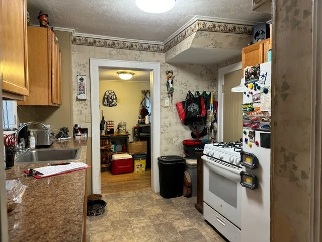 130 North Highland Avenue, Wellsville, New York 14, Wellsville, New York 14895, 2 Bedrooms Bedrooms, 7 Rooms Rooms,1 BathroomBathrooms,Residential,For Sale,130 North Highland Avenue, Wellsville, New York 14,0,R1564285