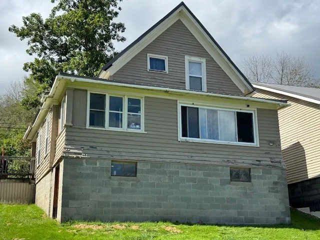 130 North Highland Avenue, Wellsville, New York 14, Wellsville, New York 14895, 2 Bedrooms Bedrooms, 7 Rooms Rooms,1 BathroomBathrooms,Residential,For Sale,130 North Highland Avenue, Wellsville, New York 14,0,R1564285