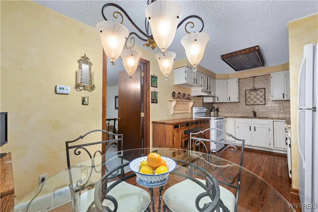 5303 Chestnut Ridge Road B, Orchard Park, New York, Orchard Park, New York 14127, 2 Bedrooms Bedrooms, 2 Rooms Rooms,2 BathroomsBathrooms,Residential,Closed,5303 Chestnut Ridge Road B, Orchard Park, New York,0,B1564657