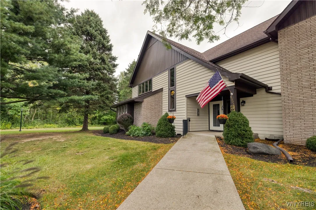 5303 Chestnut Ridge Road B, Orchard Park, New York, Orchard Park, New York 14127, 2 Bedrooms Bedrooms, 2 Rooms Rooms,2 BathroomsBathrooms,Residential,Closed,5303 Chestnut Ridge Road B, Orchard Park, New York,0,B1564657