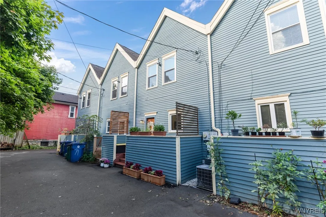 73 Mariner Street, Buffalo, New York 14201, Buffalo, New York 14201, 2 Bedrooms Bedrooms, 7 Rooms Rooms,1 BathroomBathrooms,Residential,Closed,73 Mariner Street, Buffalo, New York 14201,0,B1564500