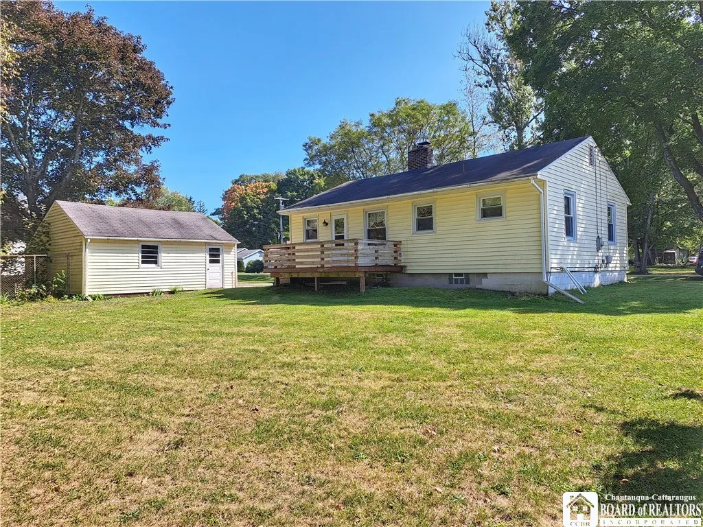 16 Maple Street, Carroll, New York 14738, Carroll, New York 14738, 2 Bedrooms Bedrooms, 5 Rooms Rooms,1 BathroomBathrooms,Residential,Closed,16 Maple Street, Carroll, New York 14738,0,R1559942