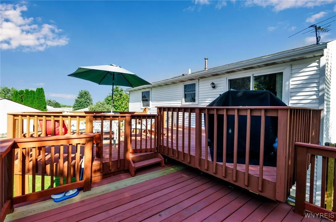 4262 Mistymeadow Lane, Hamburg, New York 14075, Hamburg, New York 14075, 3 Bedrooms Bedrooms, 7 Rooms Rooms,1 BathroomBathrooms,Residential,Closed,4262 Mistymeadow Lane, Hamburg, New York 14075,0,B1564846