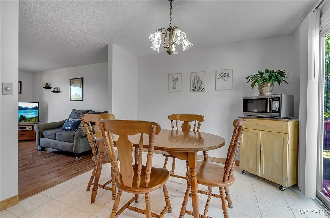 4262 Mistymeadow Lane, Hamburg, New York 14075, Hamburg, New York 14075, 3 Bedrooms Bedrooms, 7 Rooms Rooms,1 BathroomBathrooms,Residential,Closed,4262 Mistymeadow Lane, Hamburg, New York 14075,0,B1564846