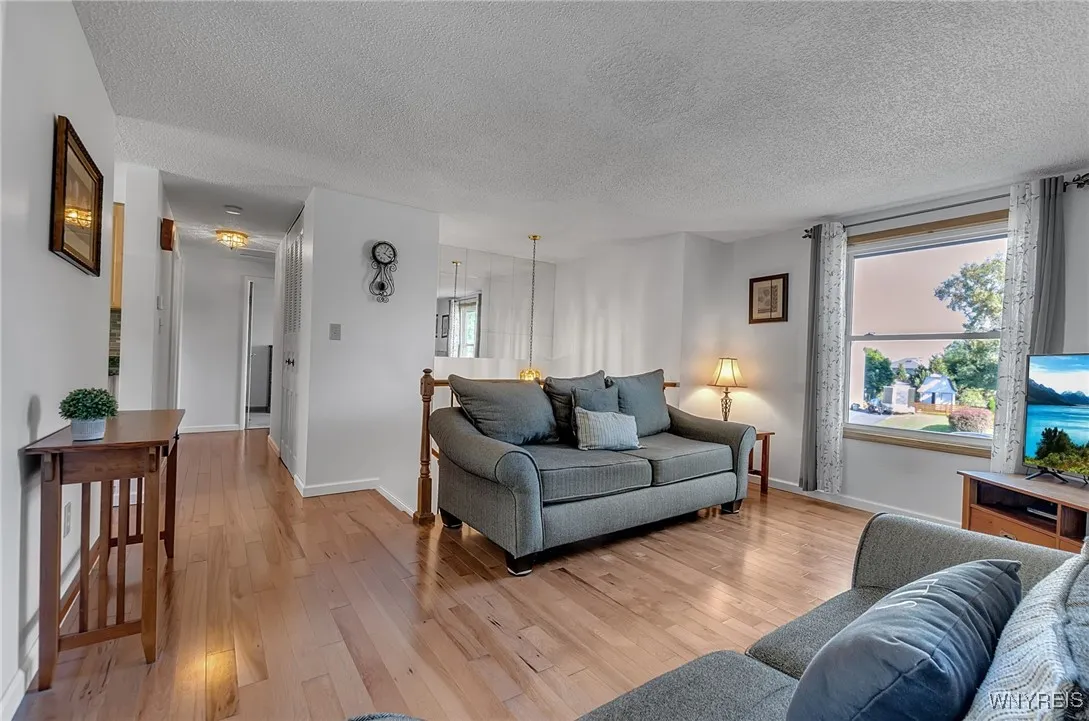 4262 Mistymeadow Lane, Hamburg, New York 14075, Hamburg, New York 14075, 3 Bedrooms Bedrooms, 7 Rooms Rooms,1 BathroomBathrooms,Residential,Closed,4262 Mistymeadow Lane, Hamburg, New York 14075,0,B1564846