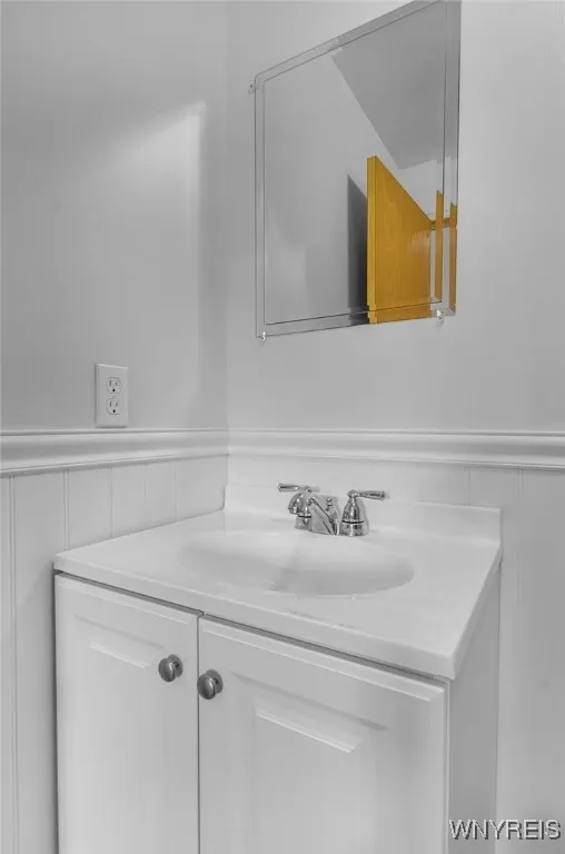 4262 Mistymeadow Lane, Hamburg, New York 14075, Hamburg, New York 14075, 3 Bedrooms Bedrooms, 7 Rooms Rooms,1 BathroomBathrooms,Residential,Closed,4262 Mistymeadow Lane, Hamburg, New York 14075,0,B1564846