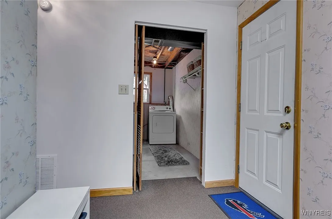 4262 Mistymeadow Lane, Hamburg, New York 14075, Hamburg, New York 14075, 3 Bedrooms Bedrooms, 7 Rooms Rooms,1 BathroomBathrooms,Residential,Closed,4262 Mistymeadow Lane, Hamburg, New York 14075,0,B1564846