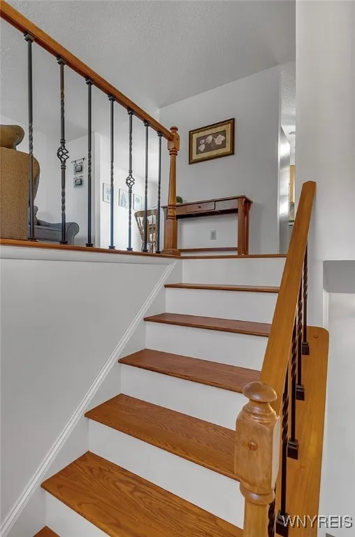 4262 Mistymeadow Lane, Hamburg, New York 14075, Hamburg, New York 14075, 3 Bedrooms Bedrooms, 7 Rooms Rooms,1 BathroomBathrooms,Residential,Closed,4262 Mistymeadow Lane, Hamburg, New York 14075,0,B1564846