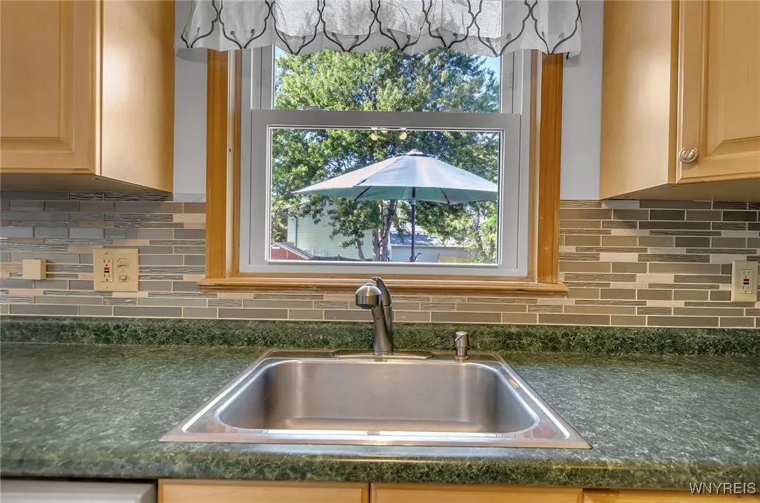 4262 Mistymeadow Lane, Hamburg, New York 14075, Hamburg, New York 14075, 3 Bedrooms Bedrooms, 7 Rooms Rooms,1 BathroomBathrooms,Residential,Closed,4262 Mistymeadow Lane, Hamburg, New York 14075,0,B1564846