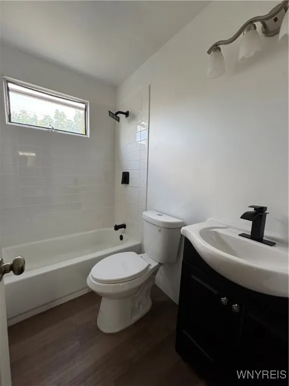 63 Mayer Avenue, Buffalo, New York 14207, Buffalo, New York 14207, 5 Bedrooms Bedrooms, ,2 BathroomsBathrooms,Residential,Closed,63 Mayer Avenue, Buffalo, New York 14207,0,B1561837