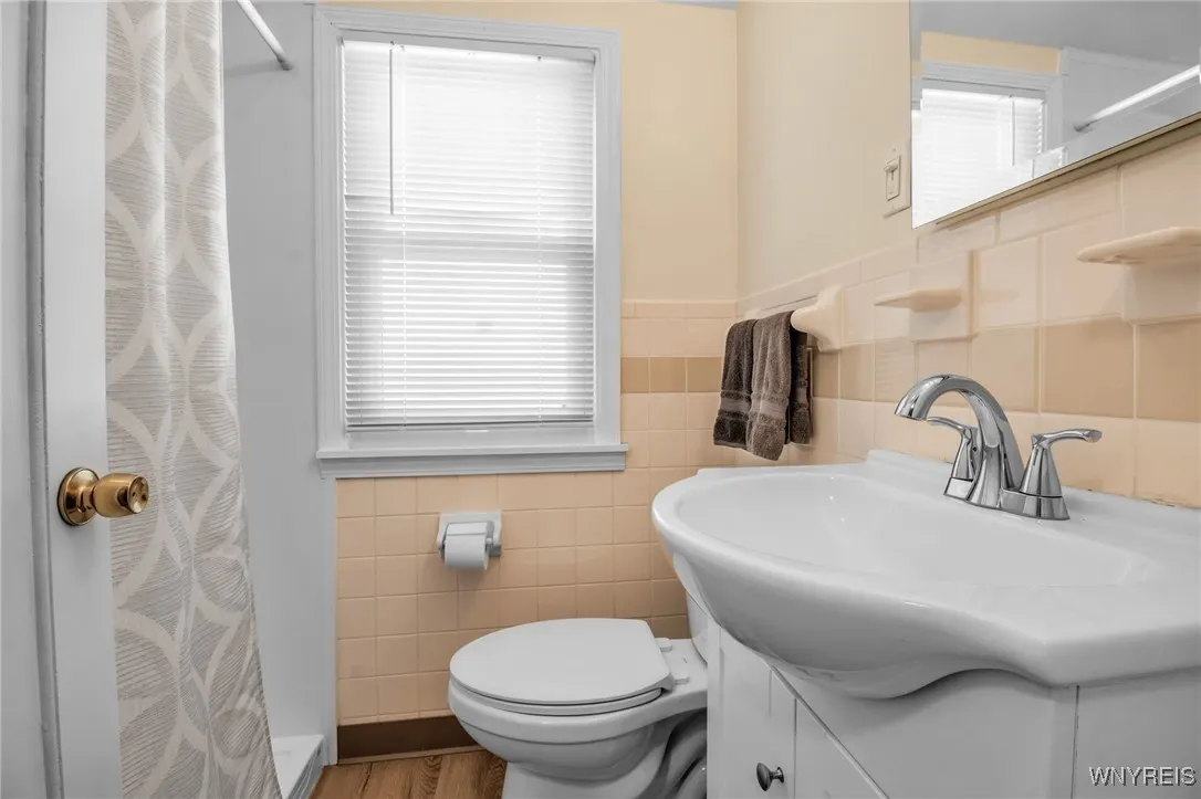 684 Niagara Falls Boulevard, Tonawanda-town, New Y, Tonawanda, New York 14223, 3 Bedrooms Bedrooms, 8 Rooms Rooms,1 BathroomBathrooms,Residential,Closed,684 Niagara Falls Boulevard, Tonawanda-town, New Y,0,B1565086