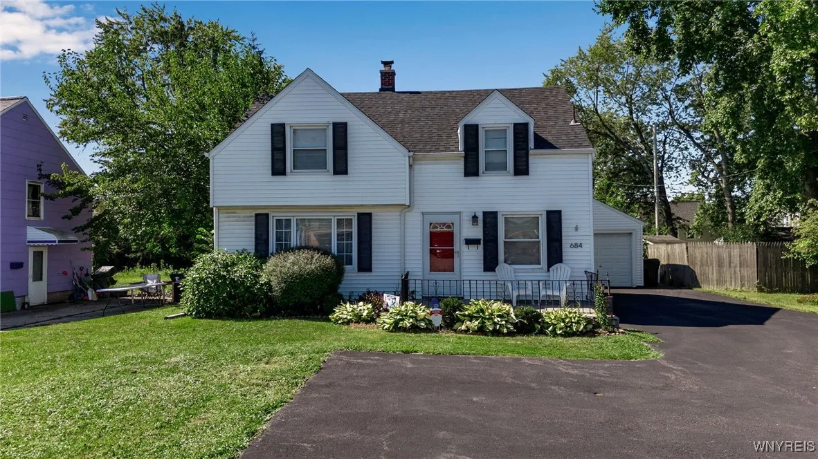 684 Niagara Falls Boulevard, Tonawanda-town, New Y, Tonawanda, New York 14223, 3 Bedrooms Bedrooms, 8 Rooms Rooms,1 BathroomBathrooms,Residential,Closed,684 Niagara Falls Boulevard, Tonawanda-town, New Y,0,B1565086