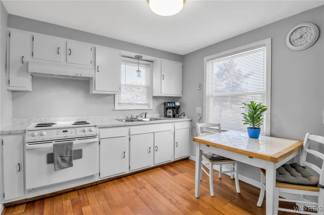 684 Niagara Falls Boulevard, Tonawanda-town, New Y, Tonawanda, New York 14223, 3 Bedrooms Bedrooms, 8 Rooms Rooms,1 BathroomBathrooms,Residential,Closed,684 Niagara Falls Boulevard, Tonawanda-town, New Y,0,B1565086