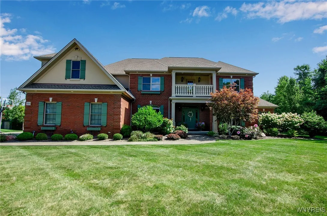 8804 Hearthstone Drive, Clarence, New York 14051, Clarence, New York 14051, 5 Bedrooms Bedrooms, 11 Rooms Rooms,5 BathroomsBathrooms,Residential,Closed,8804 Hearthstone Drive, Clarence, New York 14051,0,B1564535