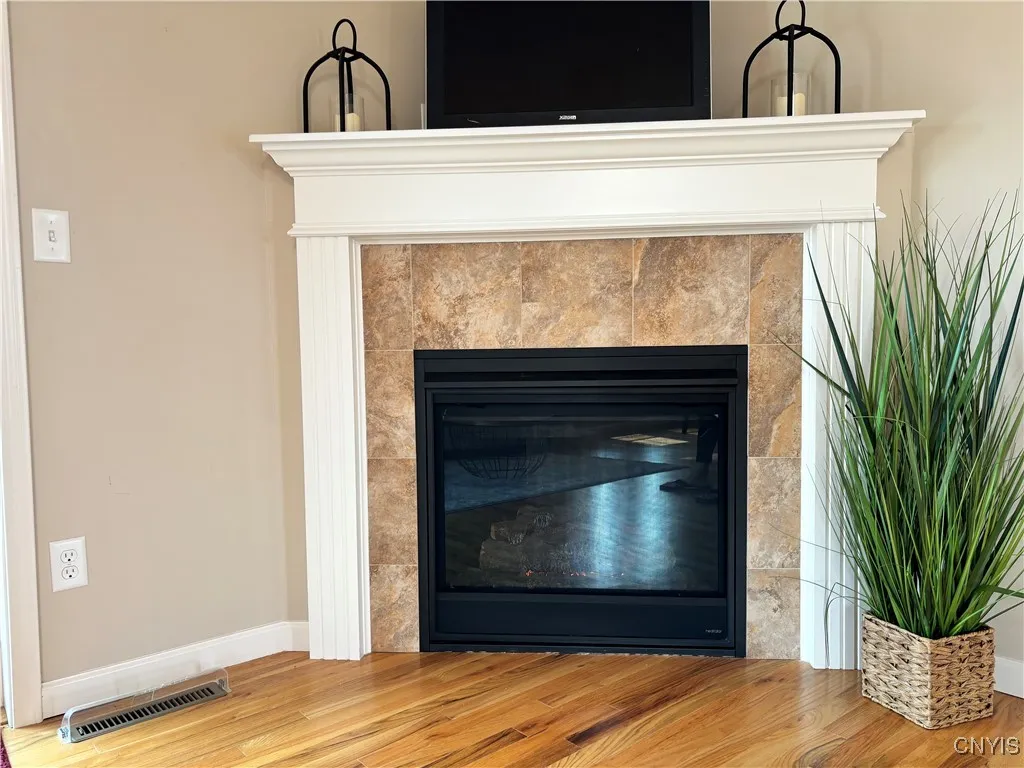 Gas fireplace