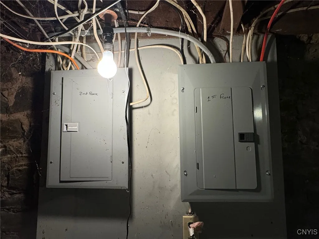 (2) 100 amp entrances