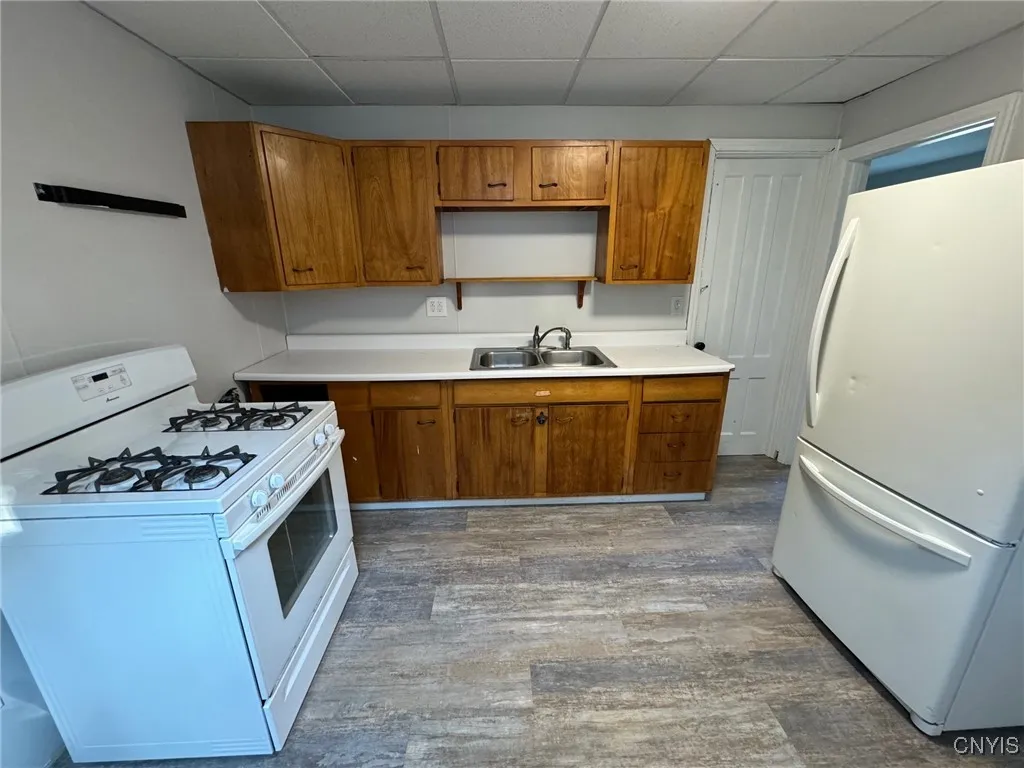 521 Main Street, Oneida-inside, New York 13421, Oneida, New York 13421, 4 Bedrooms Bedrooms, ,2 BathroomsBathrooms,Residential,Closed,521 Main Street, Oneida-inside, New York 13421,0,S1563900